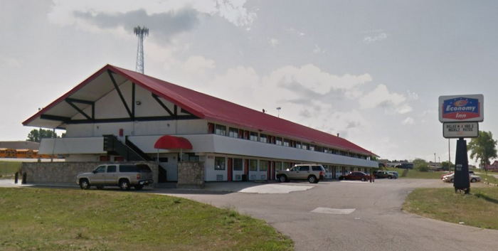 Economy Inn by OYO Holland (Blue Mill Inn) - Street View (newer photo)
